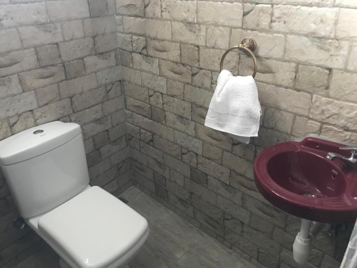 Terre Rouge  The Rustic Bed & Breakfast エクステリア 写真